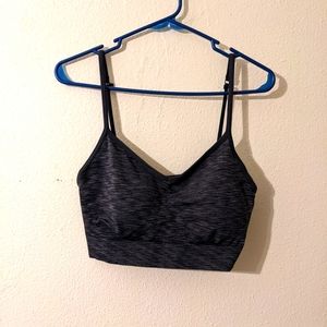 EUC Women's Old Navy Sports Bra Heathered Grey & Black Color